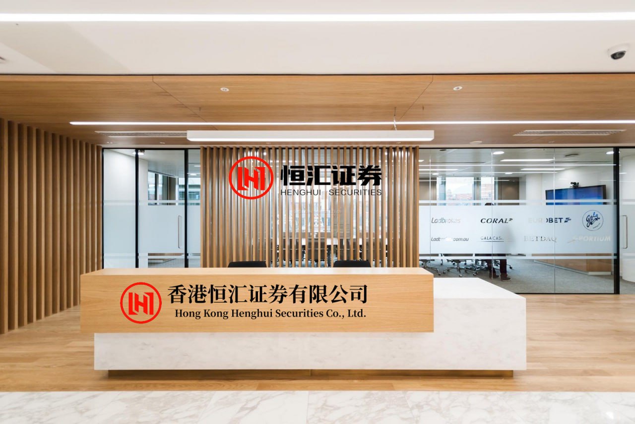 上海配资网 冷枫：一个股友，分享了他的买etf方法。 他主要研究T十O的基金。 以恒生科技etf为例: 每当KD低位金叉（日线级别），就是K值从小于20到大于20，然后收盘前买入，赚2%一3%就卖掉。 ...